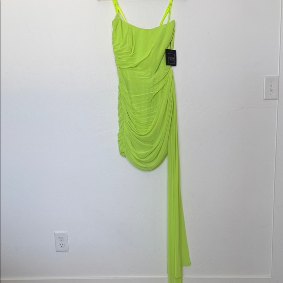 Mac Duggal Ieena 56005 Strapless Drape Bodycon Mini Dress Lime Size 6 NWT - Picture 3 of 7